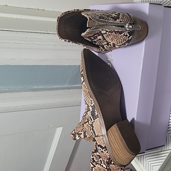 Ankle boots - Picture 3 of 4